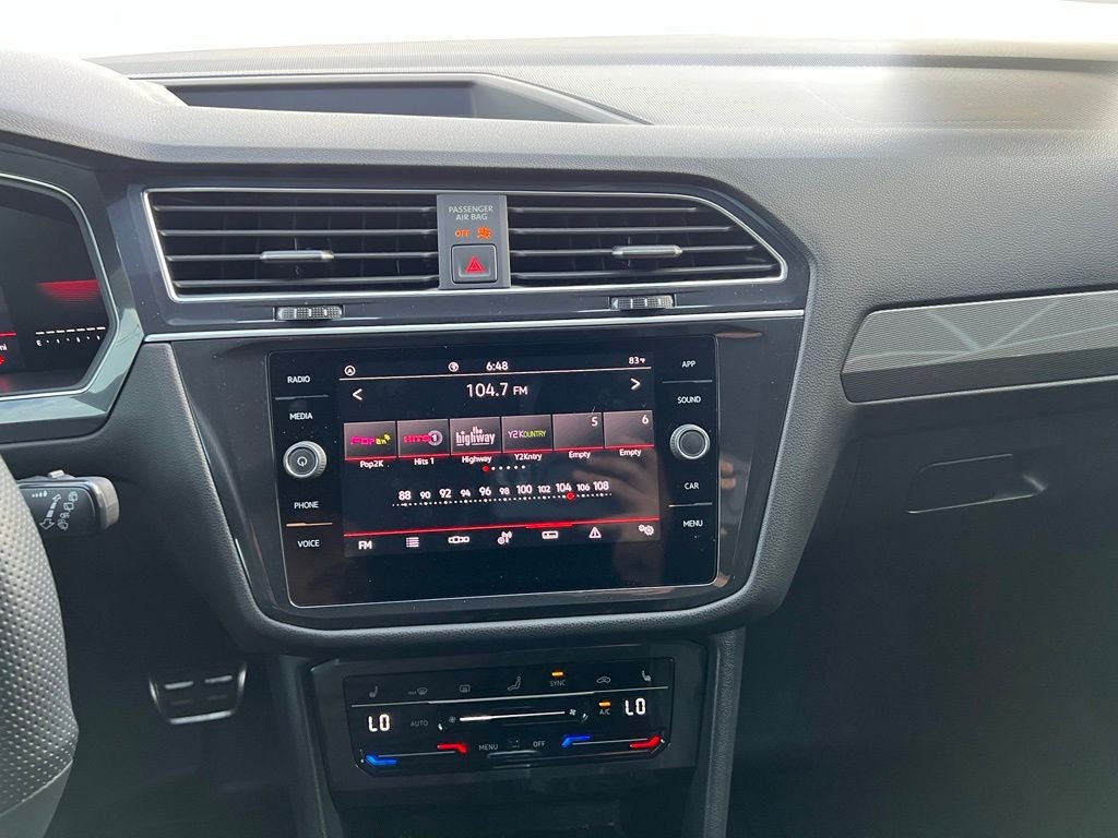 Used 2024 Volkswagen Tiguan SE R-Line w/ MDO Package, Three-Row FWD image 12