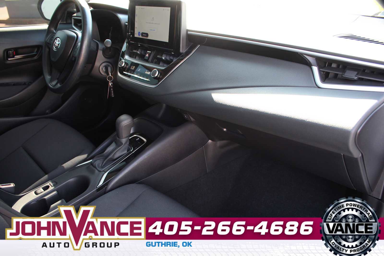 Used 2026 Toyota Corolla LE FWD image 15