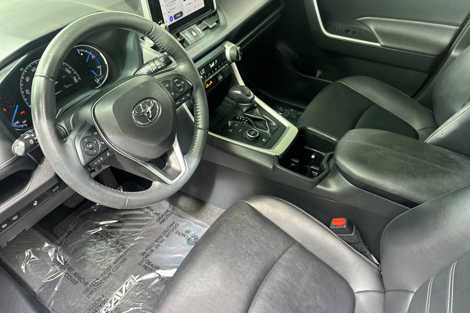 Used 2023 Toyota RAV4 XLE Premium AWD/4WD image 11