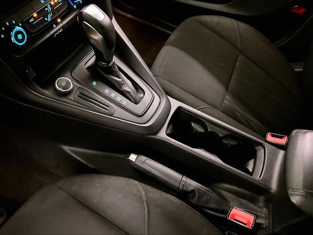 Used 2015 Ford Focus SE w/ SE Sport Package FWD image 17