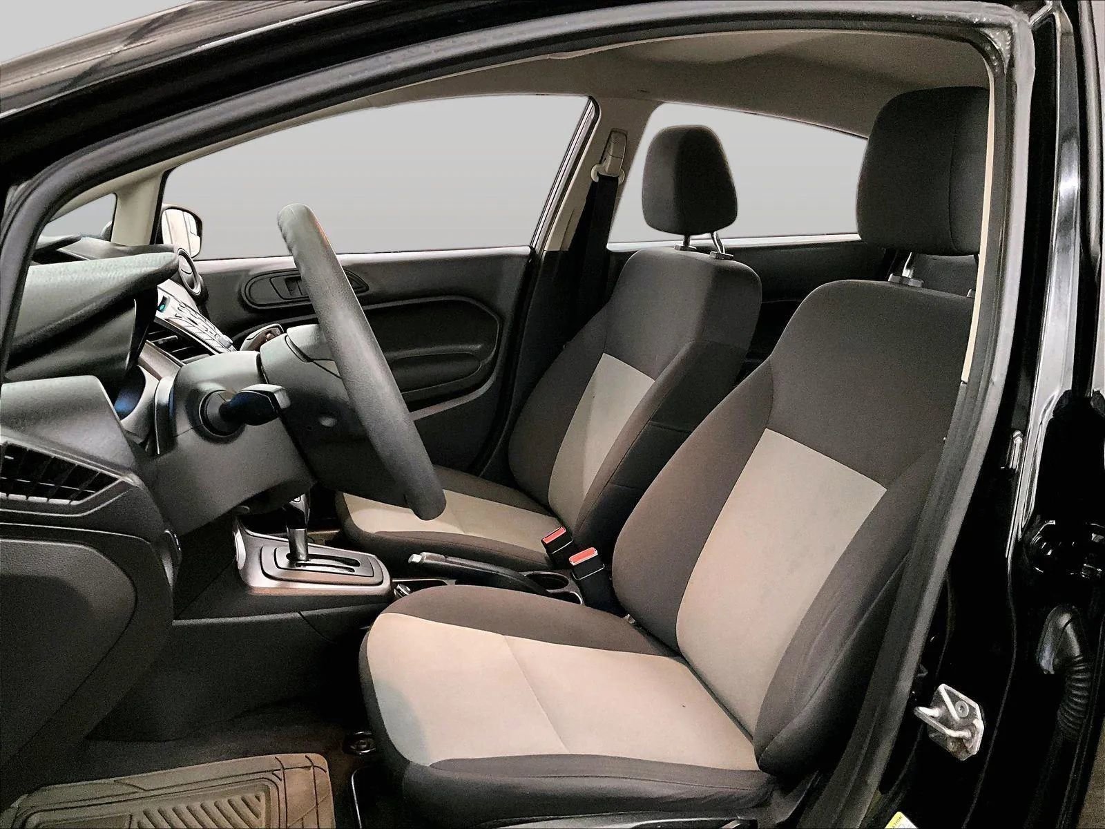 Used 2016 Ford Fiesta S image 24