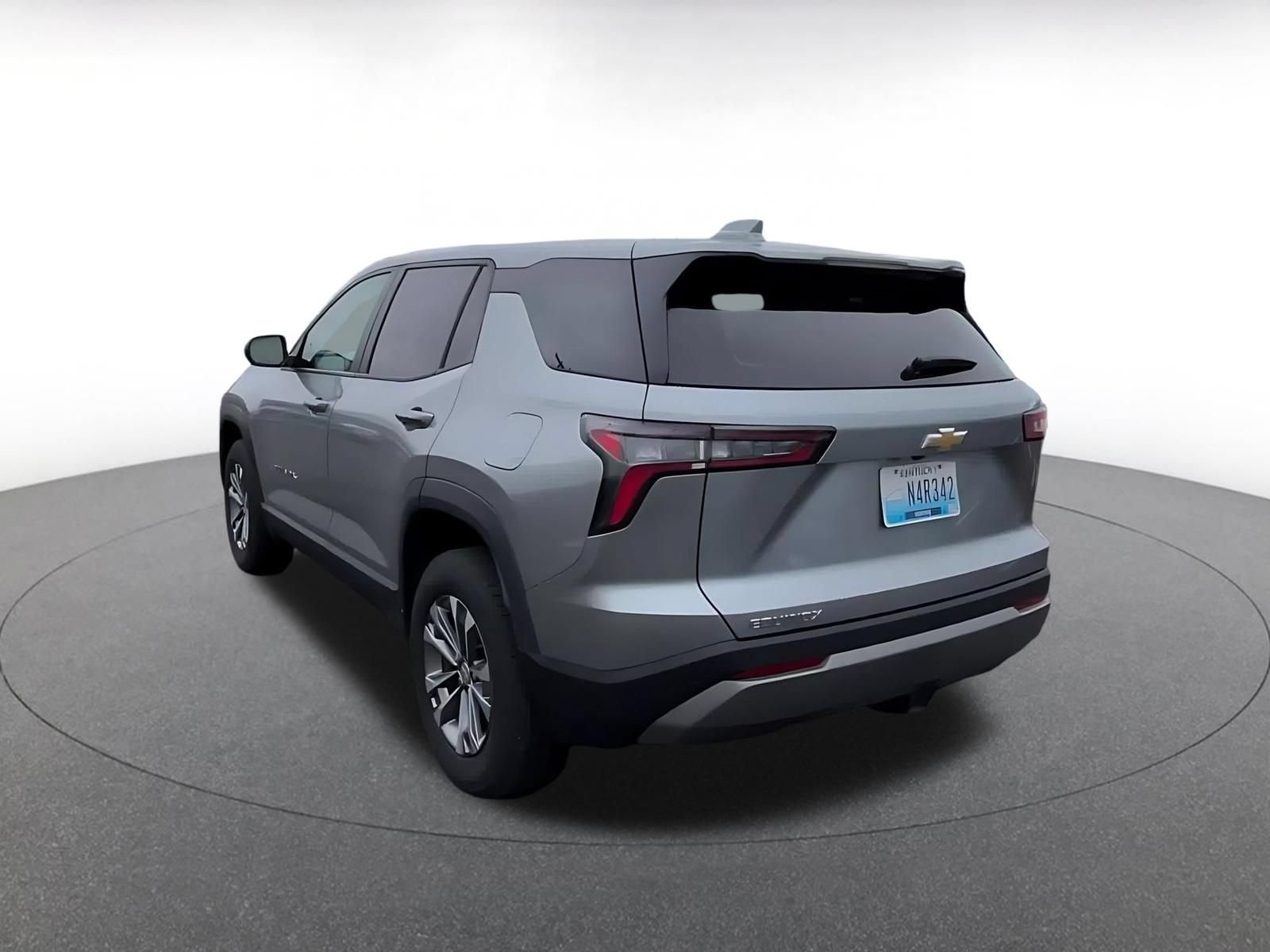 Used 2025 Chevrolet Equinox LT FWD image 10