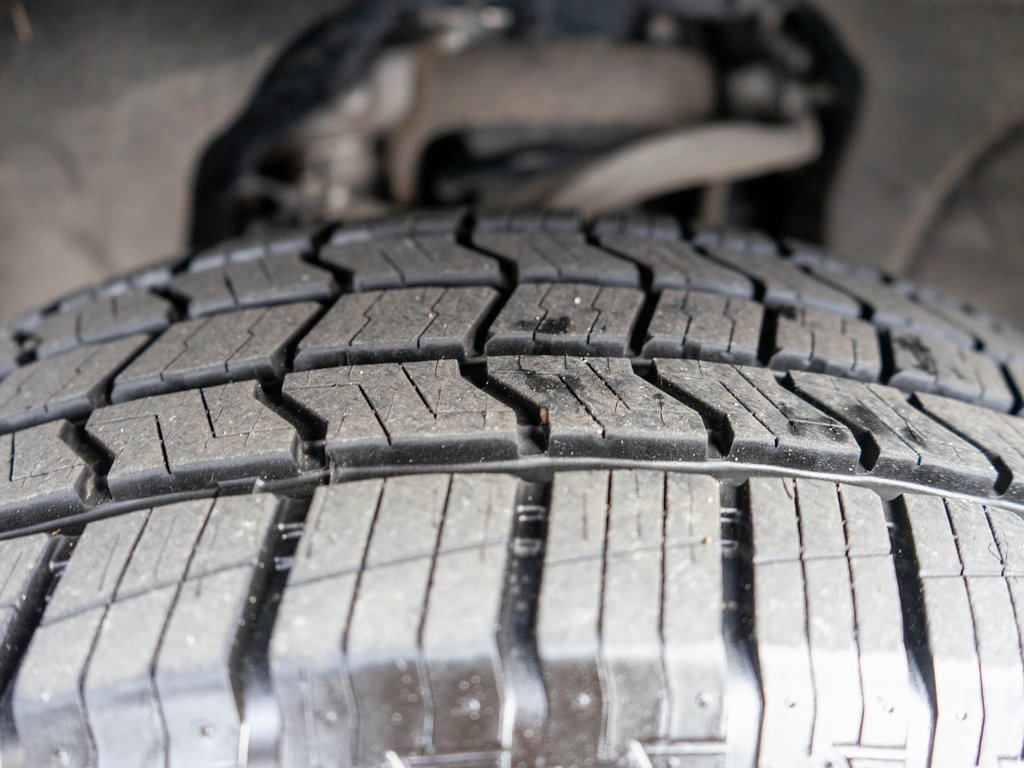 Used 2019 GMC Sierra 1500 SLT w/ SLT Premium Plus Package image 41