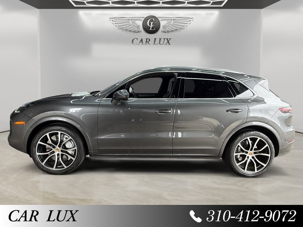 Used 2019 Porsche Cayenne Turbo AWD/4WD image 2