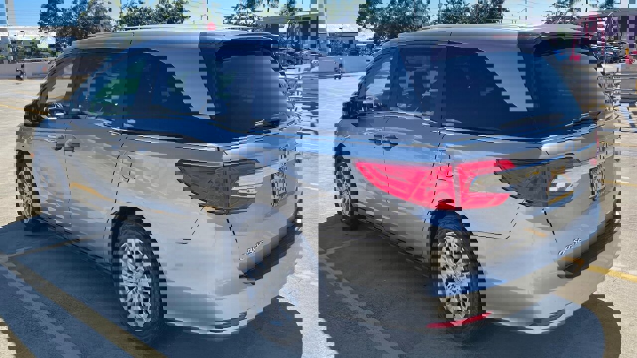 Used 2019 Honda Odyssey LX image 3