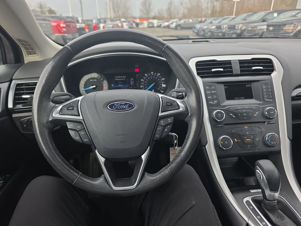Used 2015 Ford Fusion SE w/ Equipment Group 201A FWD image 23