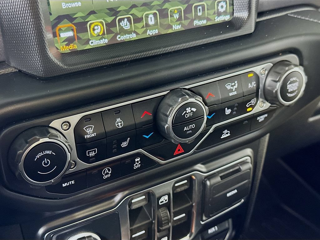 Used 2022 Jeep Gladiator Mojave w/ Dual Top Group AWD/4WD image 26