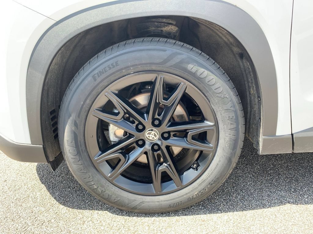 New 2026 Toyota Tacoma TRD Sport AWD/4WD image 9