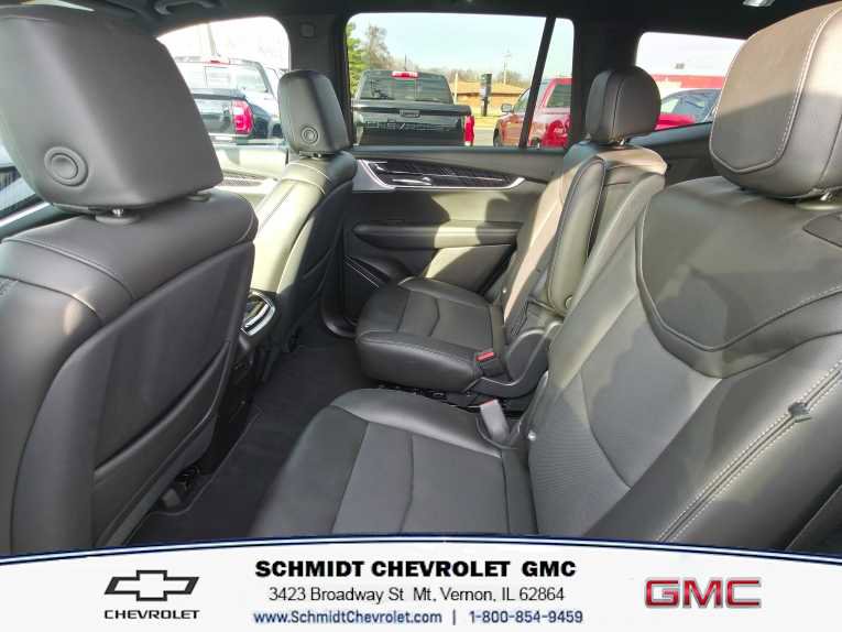 Used 2025 Cadillac XT6 Premium Luxury image 13