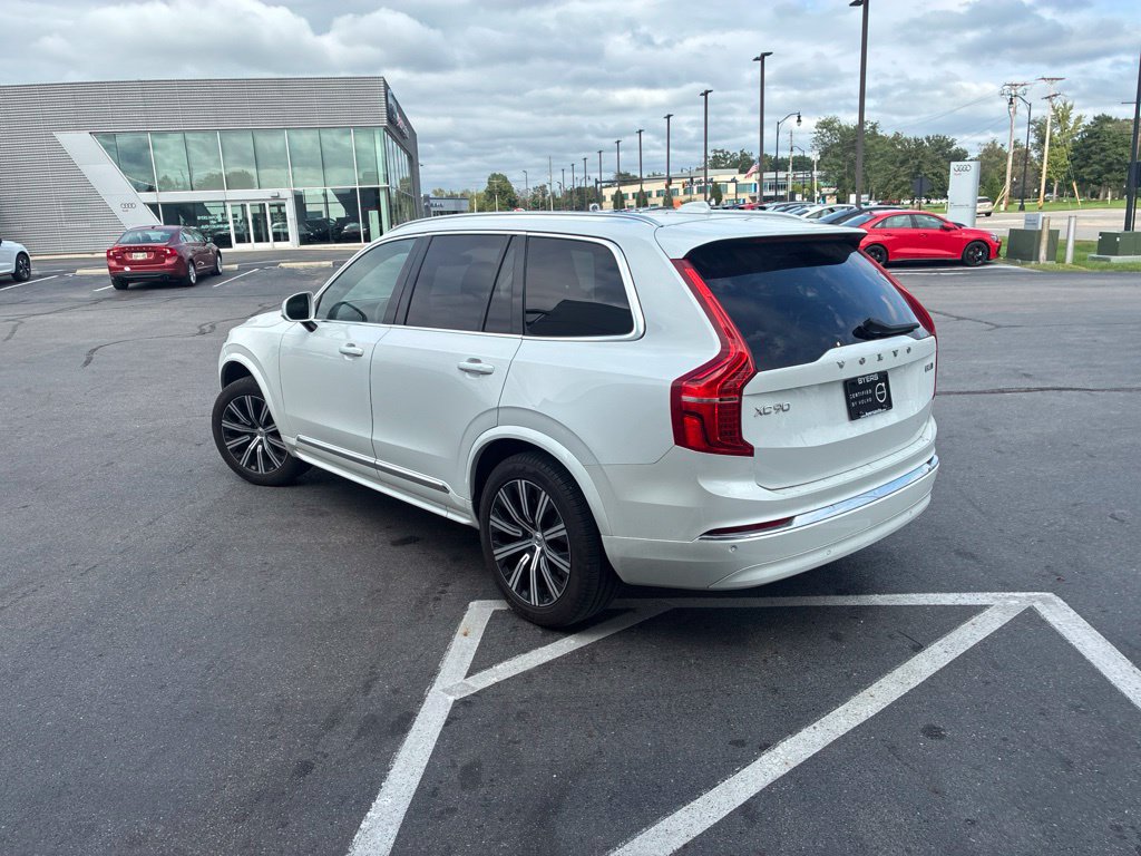 Certified 2024 Volvo XC90 B5 Core w/ Climate Package AWD/4WD image 5