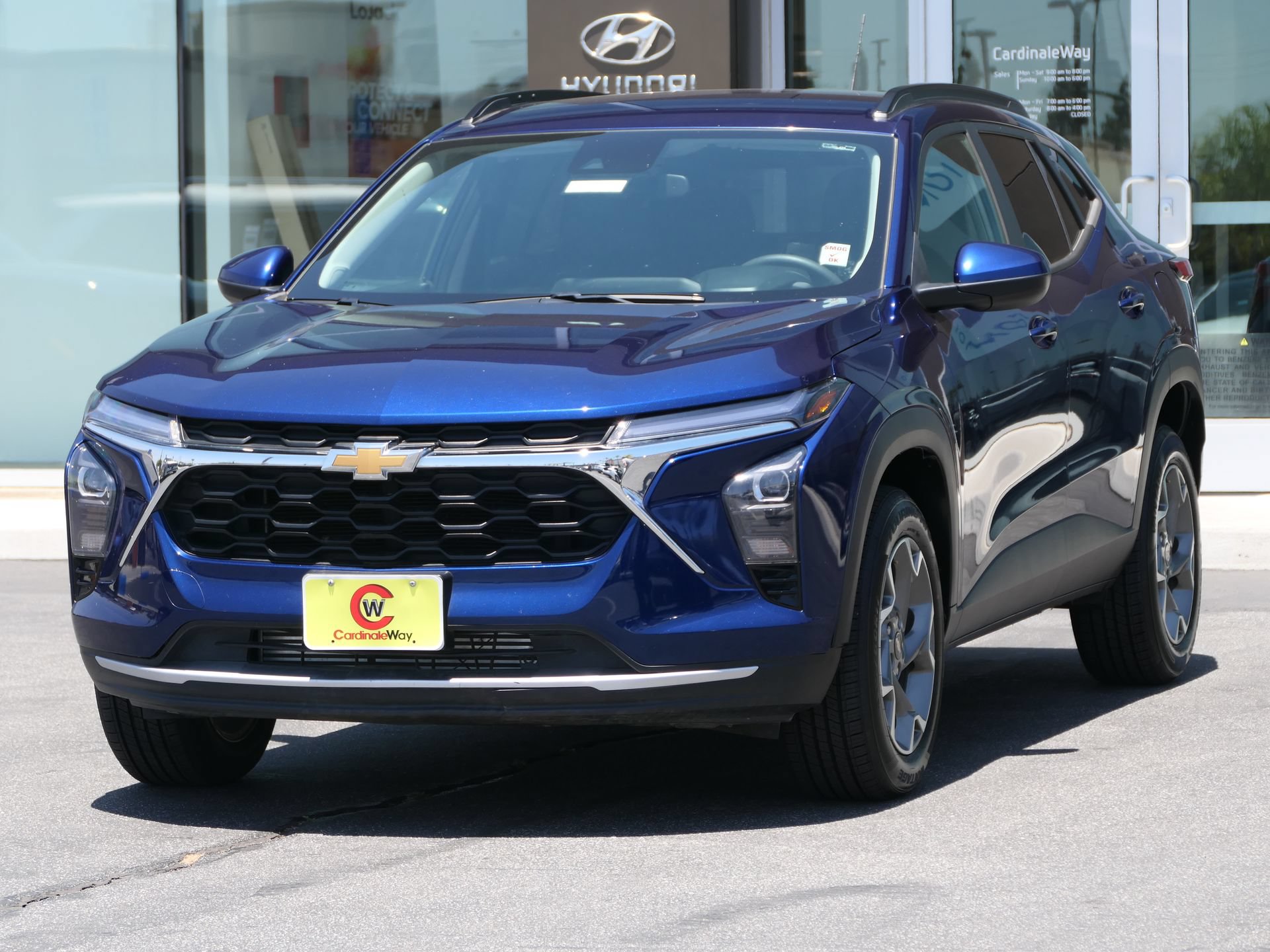 Used 2024 Chevrolet Trax LT FWD image 7