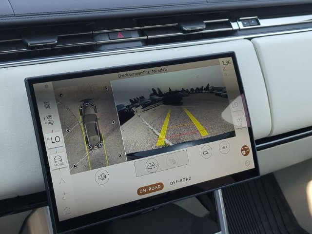 New 2026 Land Rover Range Rover Long Wheelbase SE AWD/4WD image 10