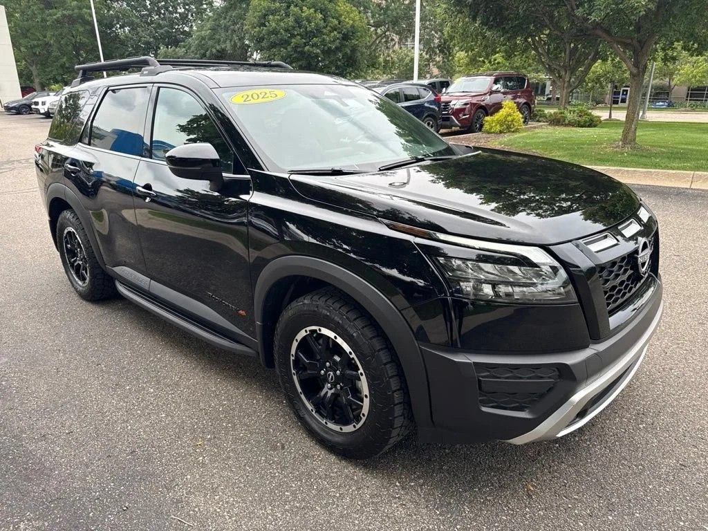 Used 2025 Nissan Pathfinder Rock Creek AWD/4WD image 6