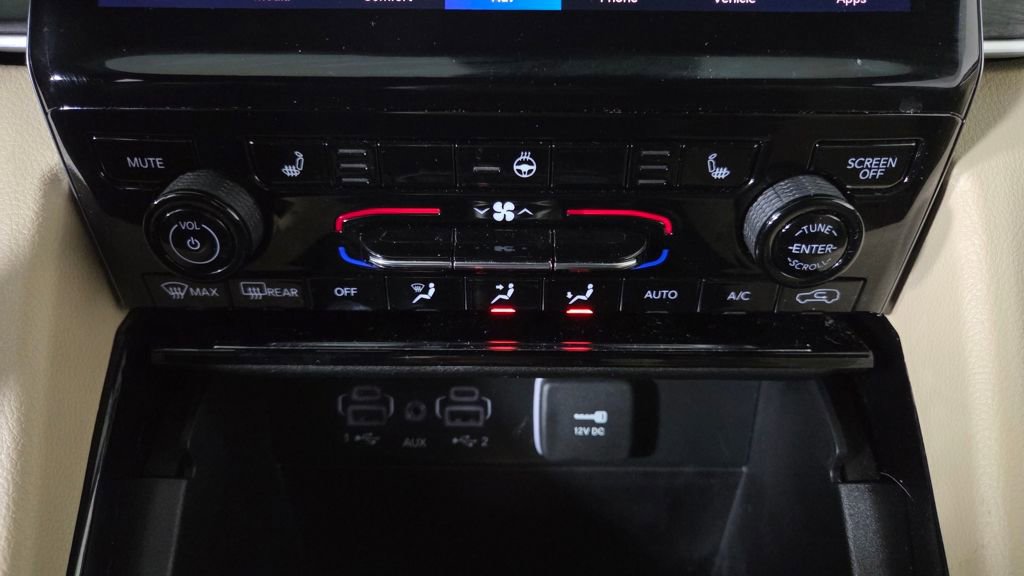 Used 2023 Jeep Grand Cherokee L Limited image 28