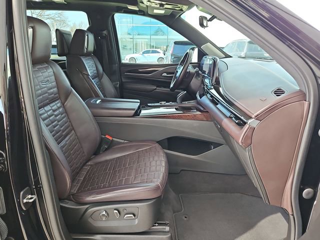 Used 2023 Cadillac Escalade Premium Luxury Platinum image 28