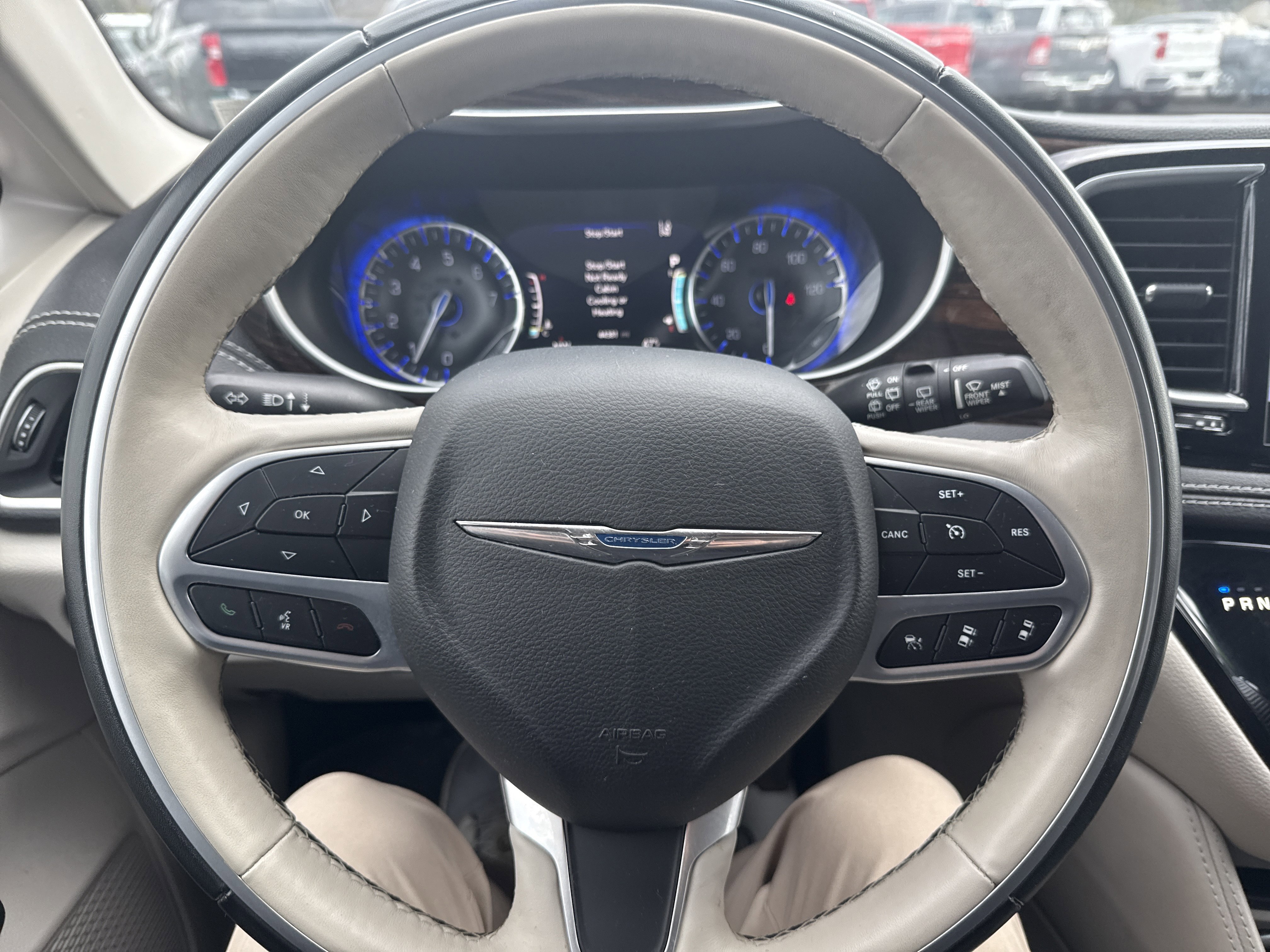 Used 2021 Chrysler Pacifica Limited image 21