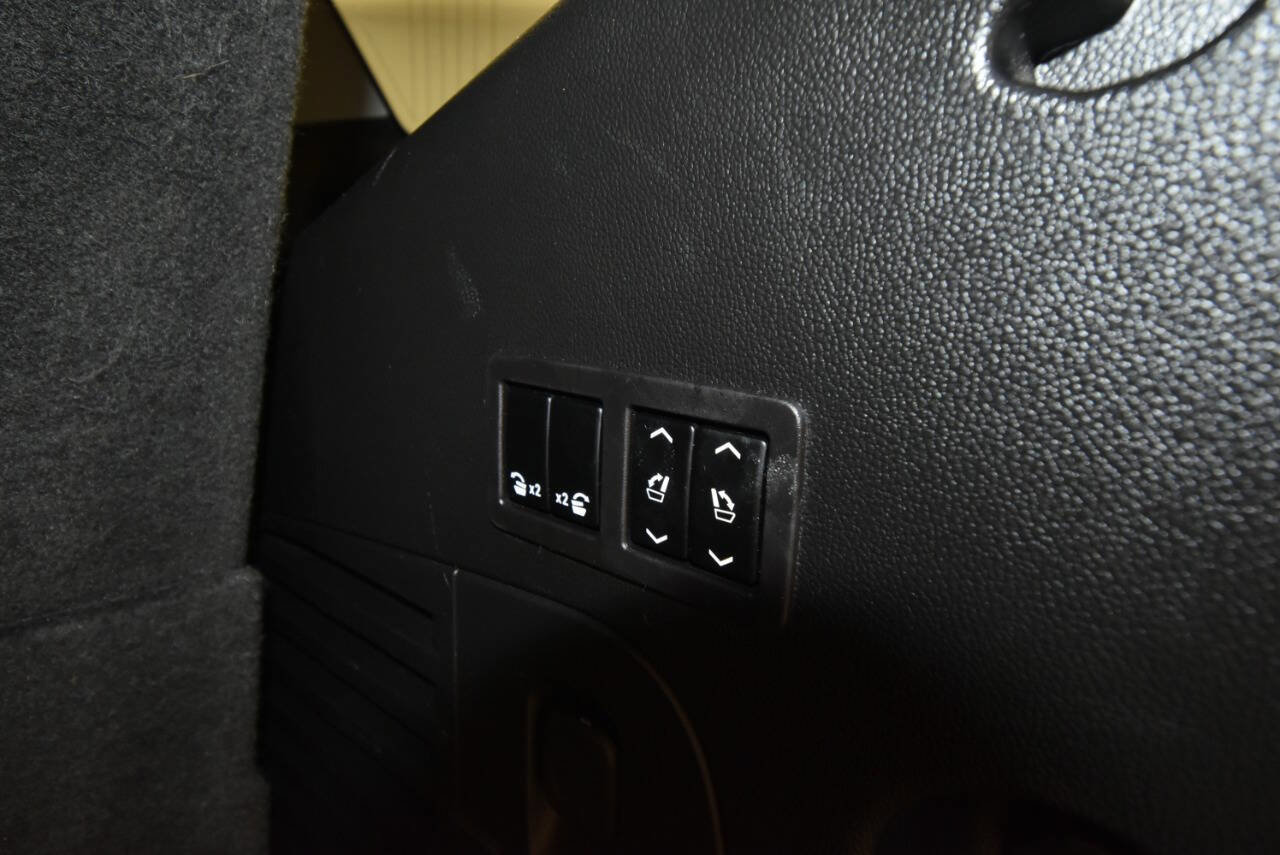 Used 2018 GMC Yukon Denali w/ Open Road Package image 36