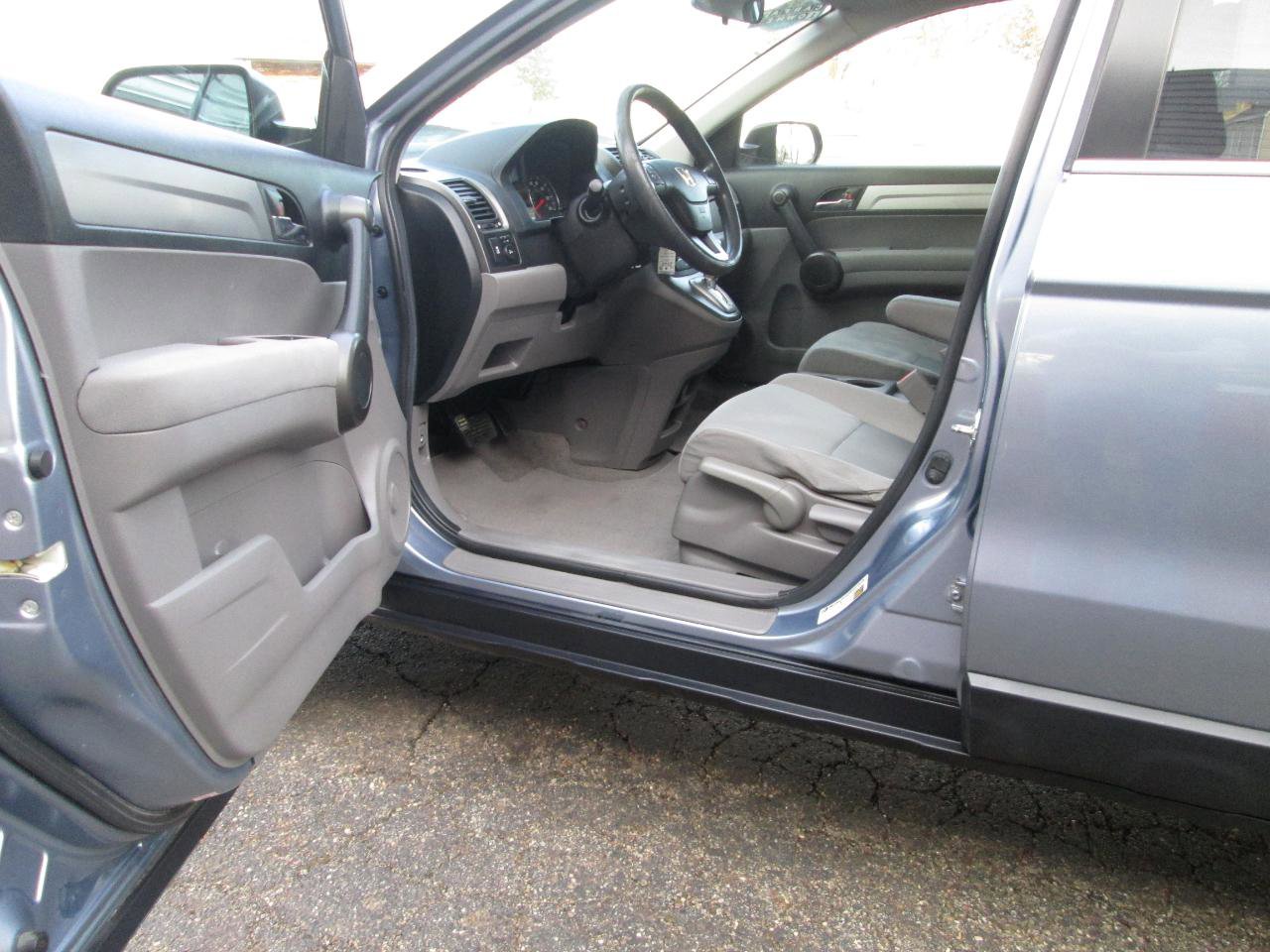 Used 2011 Honda CR-V SE image 25