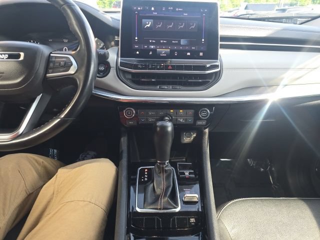 Certified 2022 Jeep Compass Limited AWD/4WD image 23