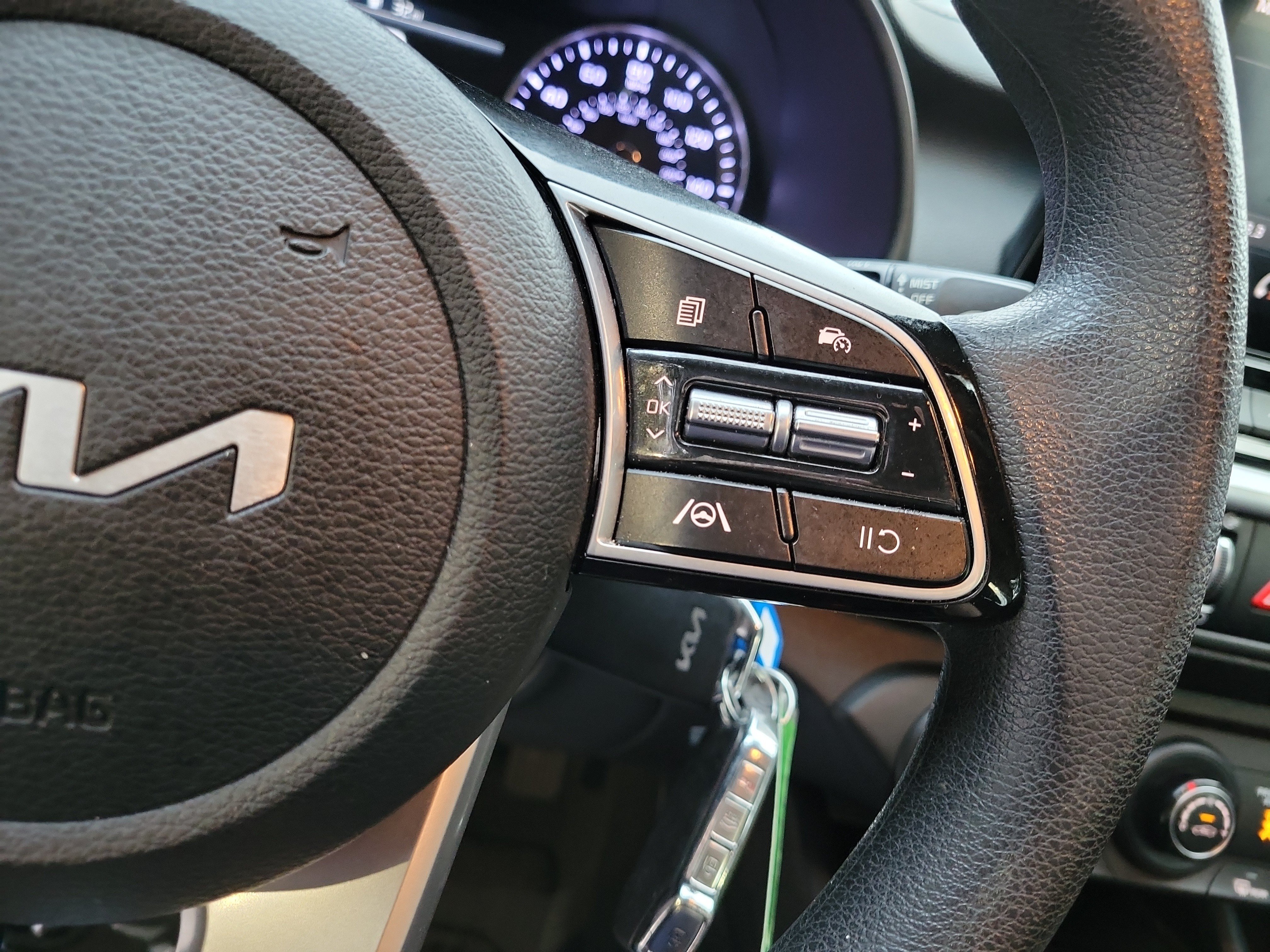 Certified 2023 Kia Forte LXS w/ LXS Technology Package FWD image 23