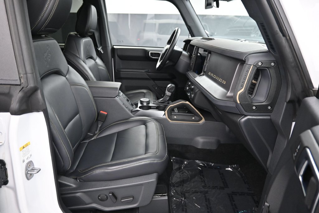 Used 2025 Ford Bronco Badlands AWD/4WD image 28