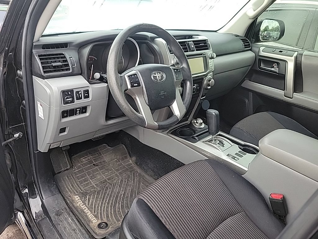 Used 2013 Toyota 4Runner SR5 w/ Convenience Pkg AWD/4WD image 7