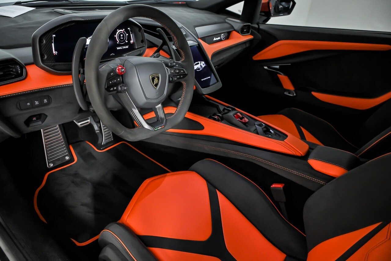 Used 2024 Lamborghini Revuelto AWD/4WD image 20