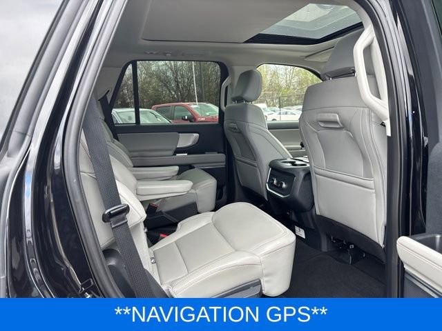 Certified 2025 Ford Expedition Active AWD/4WD image 13