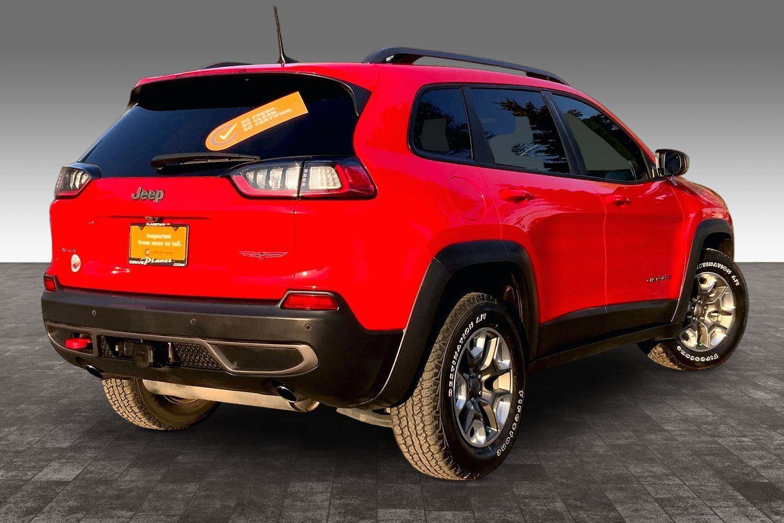Used 2019 Jeep Cherokee Trailhawk w/ Comfort/Convenience Group AWD/4WD image 13
