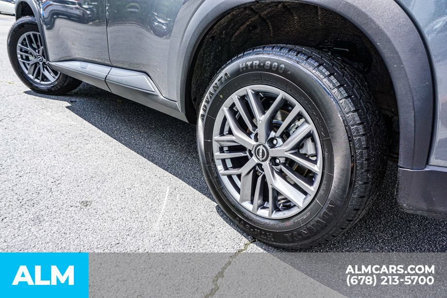 Used 2024 Nissan Rogue S AWD/4WD image 15