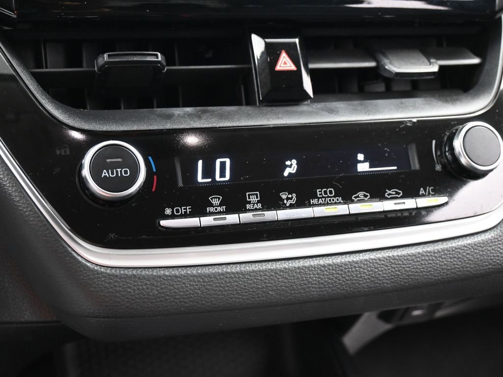 Used 2023 Toyota Corolla LE image 19