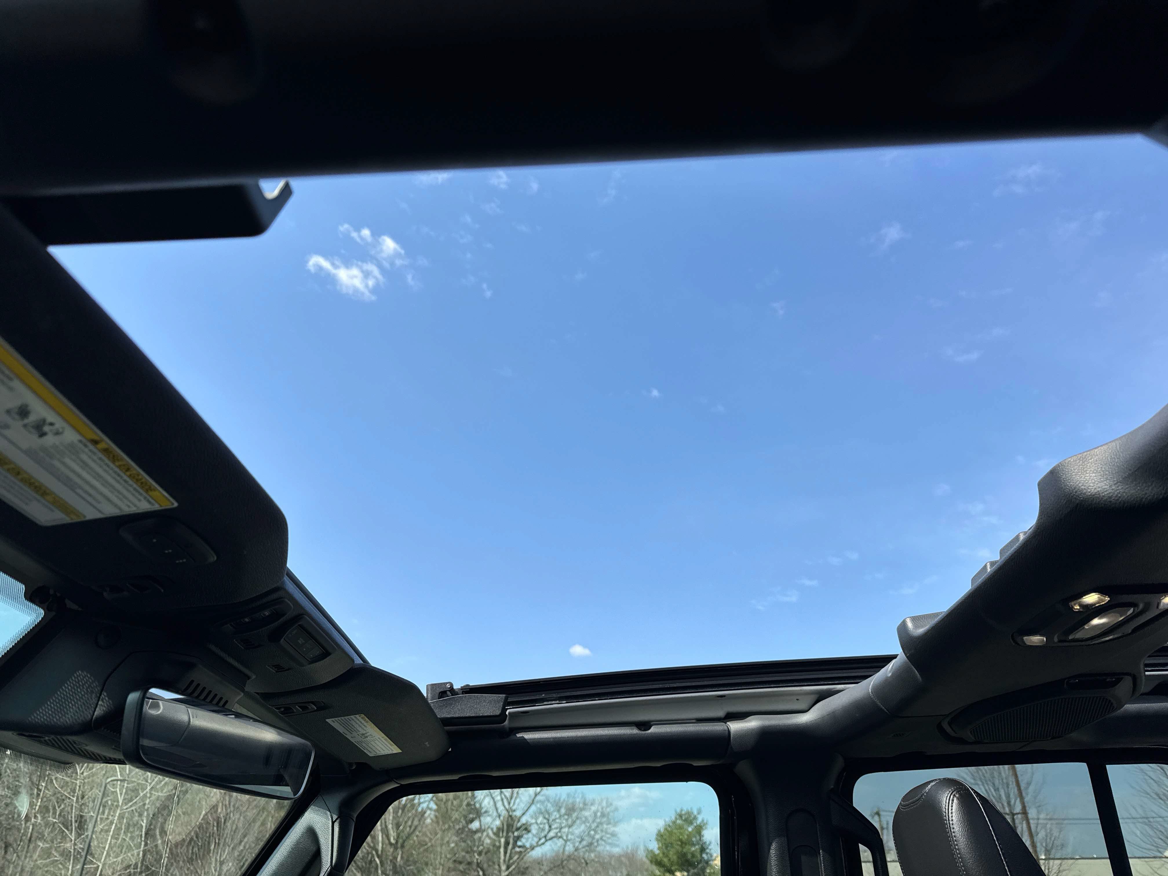 Used 2023 Jeep Wrangler Unlimited Rubicon 4xe w/ Steel Bumper Group AWD/4WD image 7