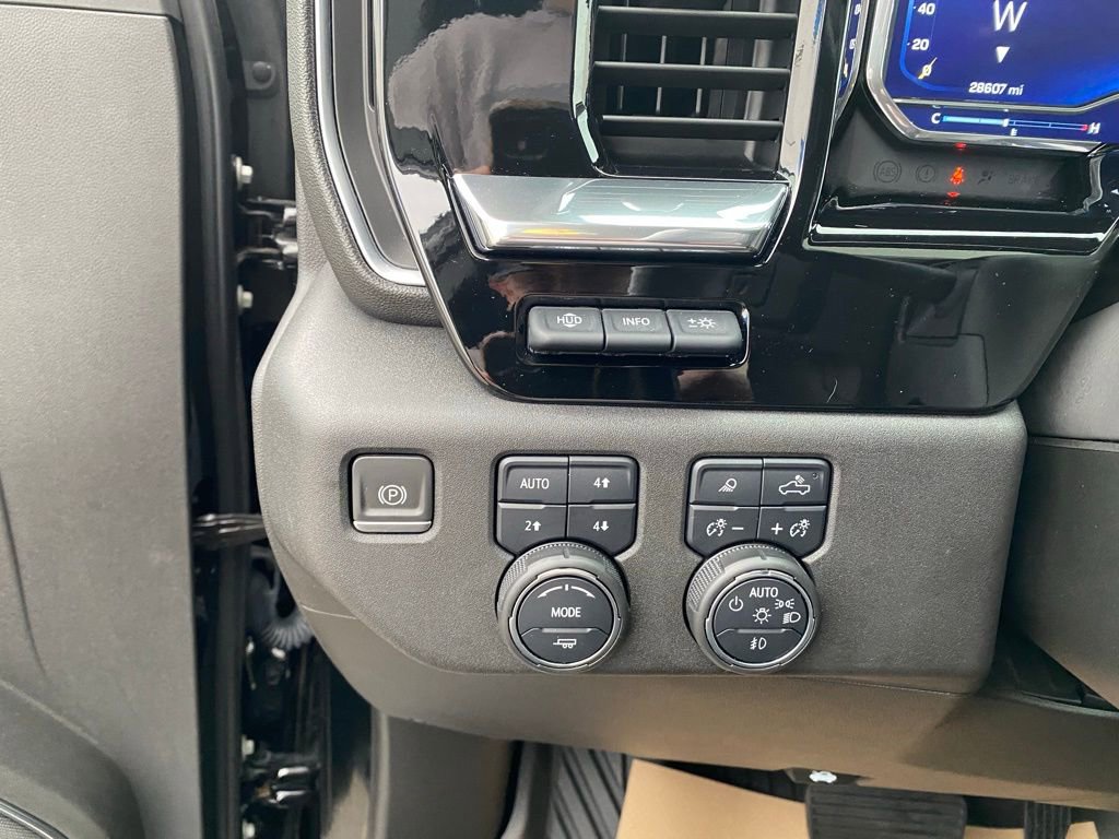 Used 2023 Chevrolet Silverado 1500 LTZ w/ LTZ Premium Package image 15