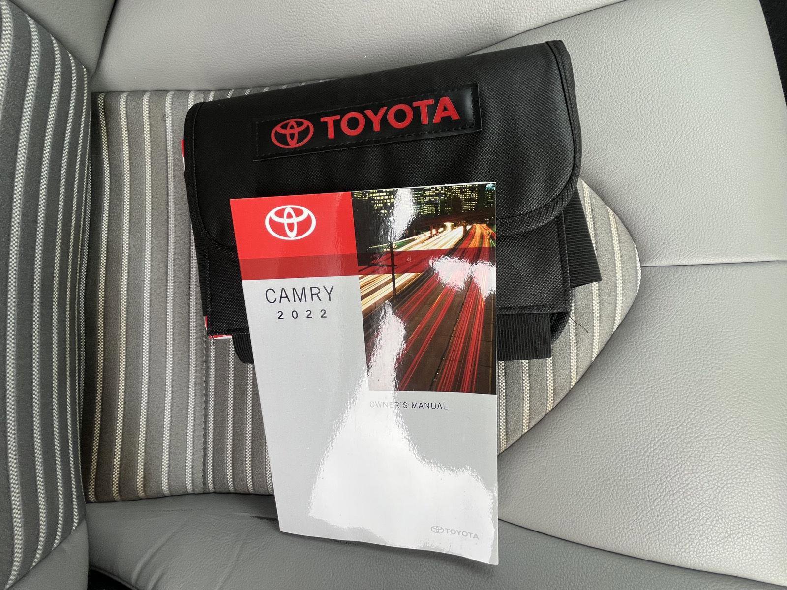 Used 2022 Toyota Camry SE FWD image 26