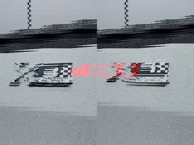 Used 2025 GMC Sierra 1500 Elevation w/ Preferred Package image 8