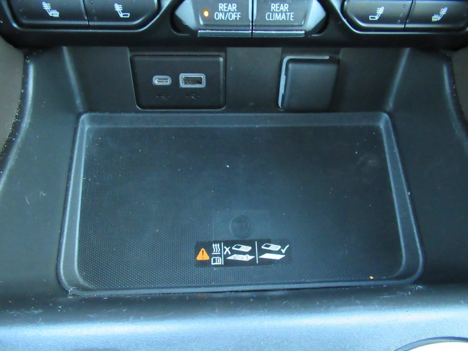 Used 2023 Chevrolet Tahoe LT RWD image 27