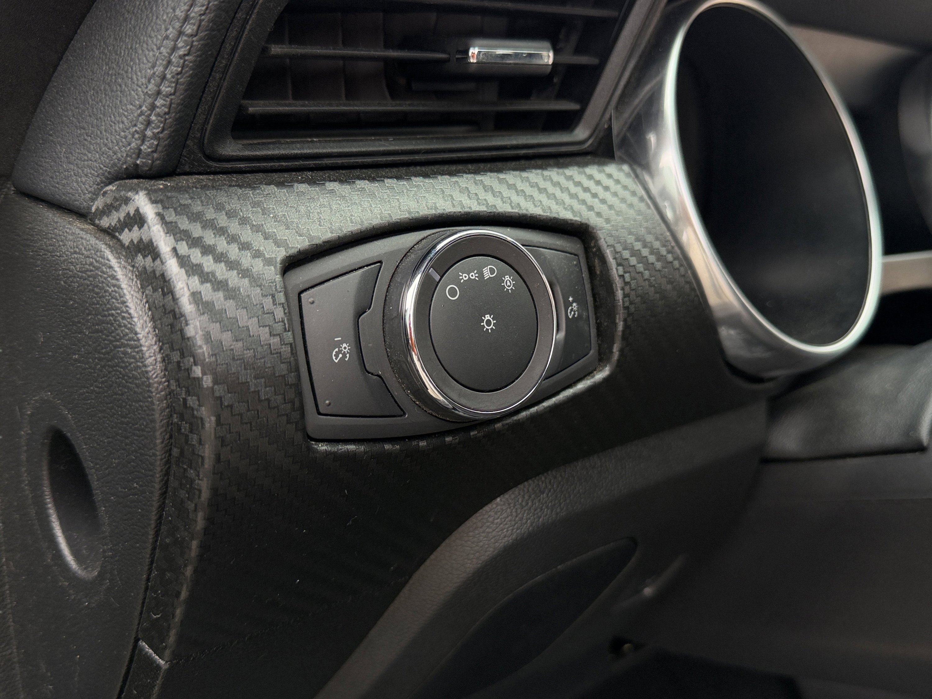 Used 2019 Ford Mustang Coupe image 23