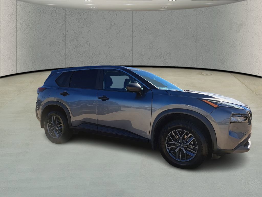 Used 2023 Nissan Rogue S image 3