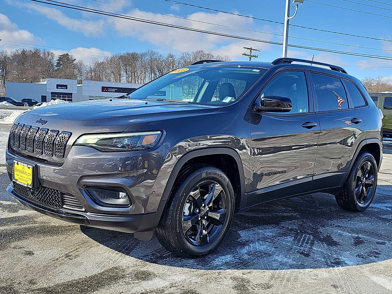 Used 2023 Jeep Cherokee Altitude Lux image 3