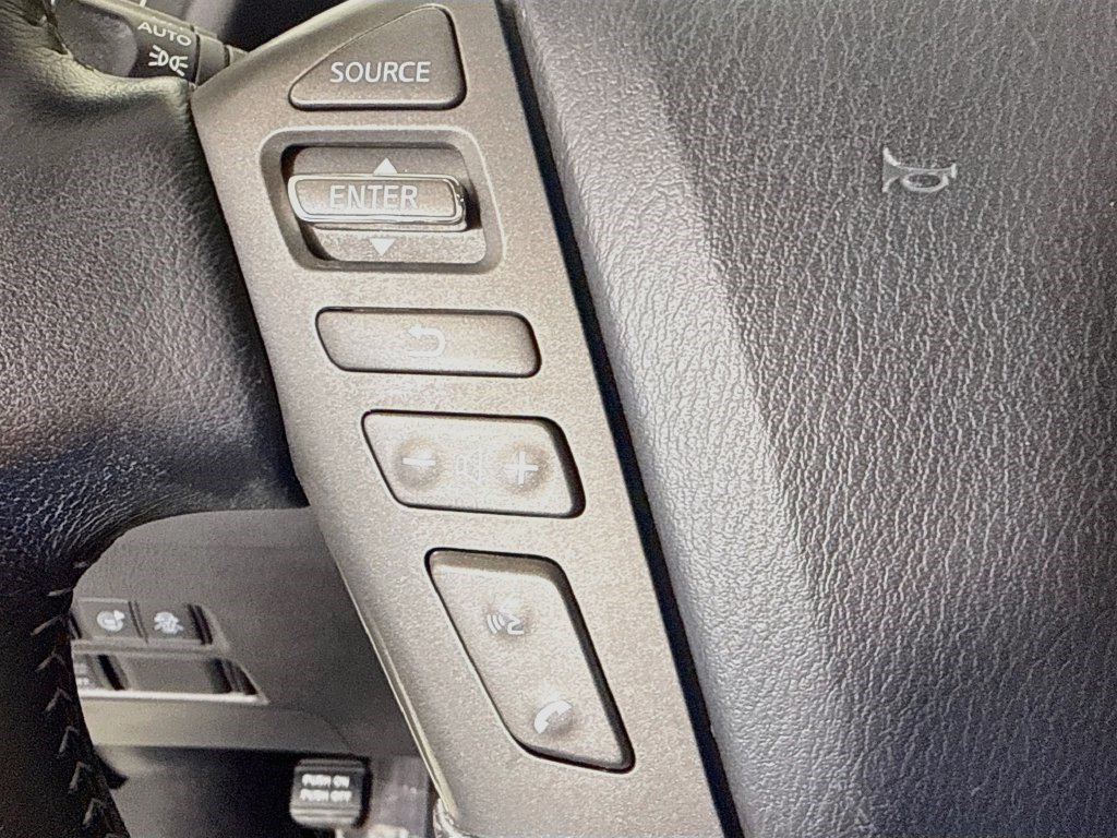 Used 2020 Nissan Armada Platinum w/ Captain's Chairs Package RWD image 13