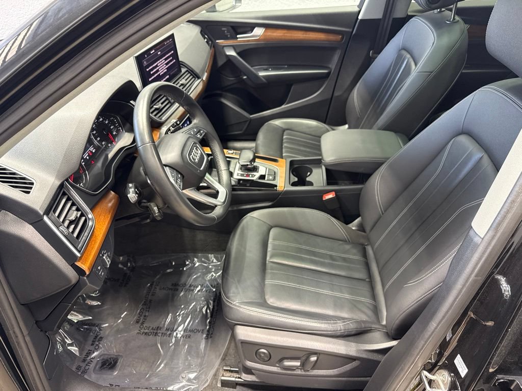 Used 2023 Audi Q5 2.0T Premium w/ Convenience Package AWD/4WD image 12