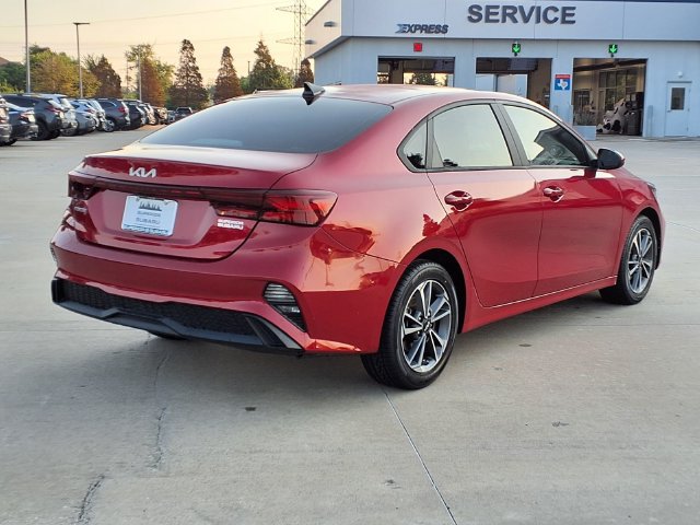 Used 2024 Kia Forte LXS FWD image 4