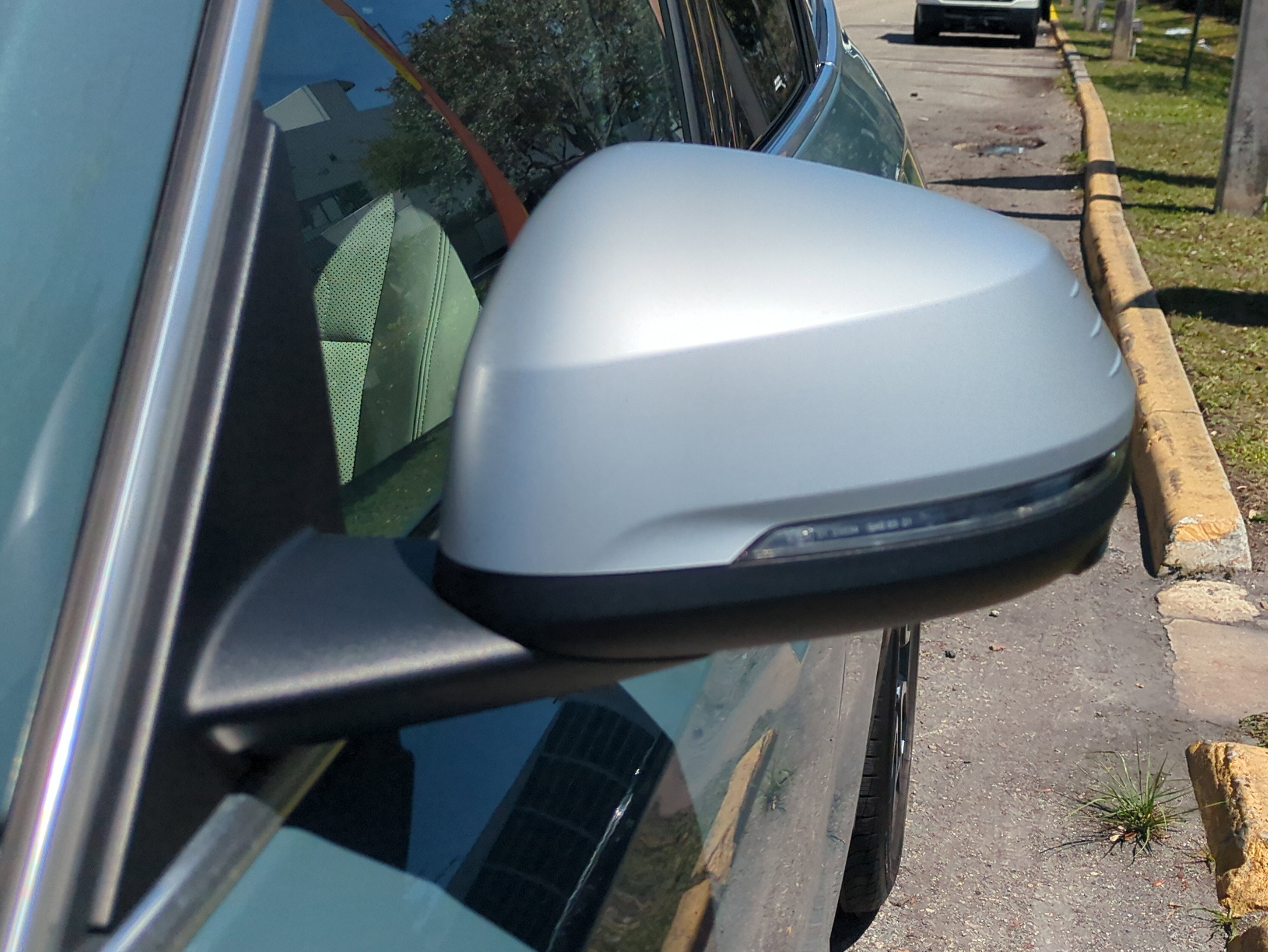 Used 2023 BMW X1 xDrive28i w/ Premium Package image 12