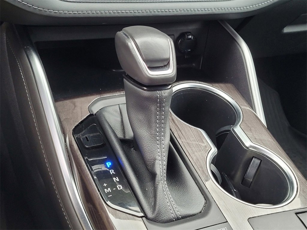 Used 2023 Toyota Highlander Limited image 21