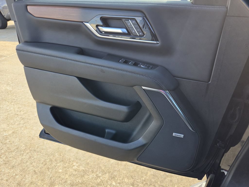 Used 2025 GMC Yukon Denali AWD/4WD image 25