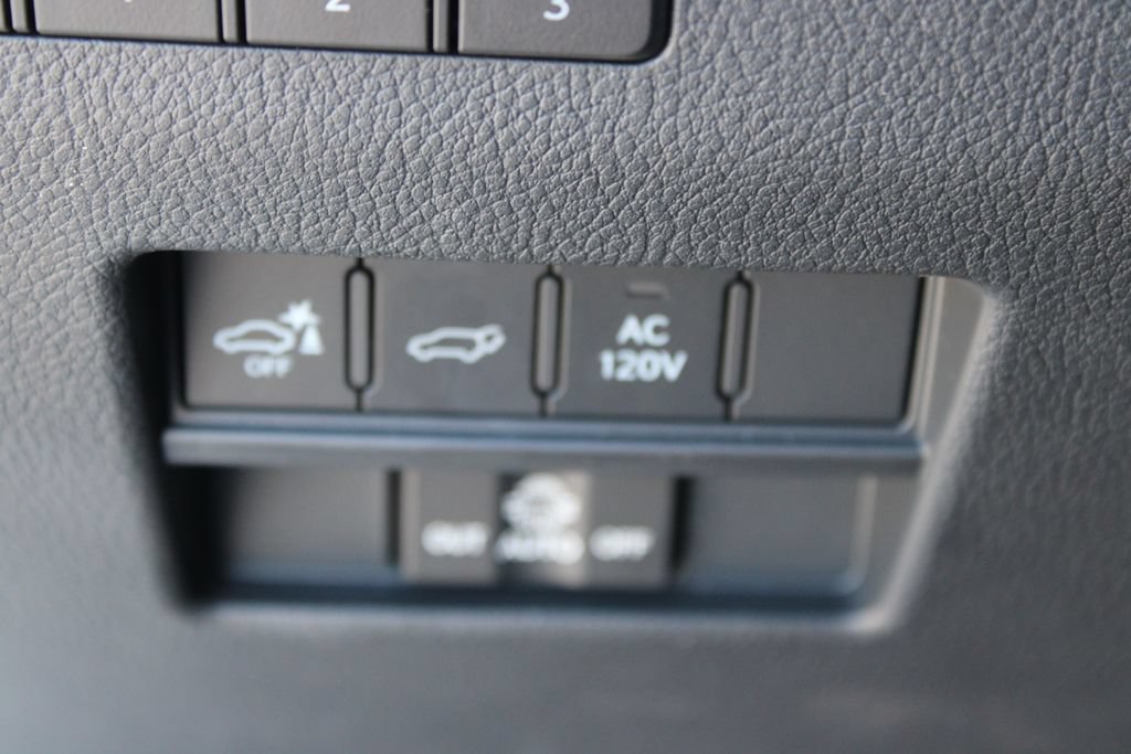 Used 2024 Lexus GX 550 w/ Accessory Package (Z1) AWD/4WD image 16