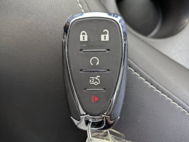 Used 2022 Chevrolet Camaro LT RWD image 31