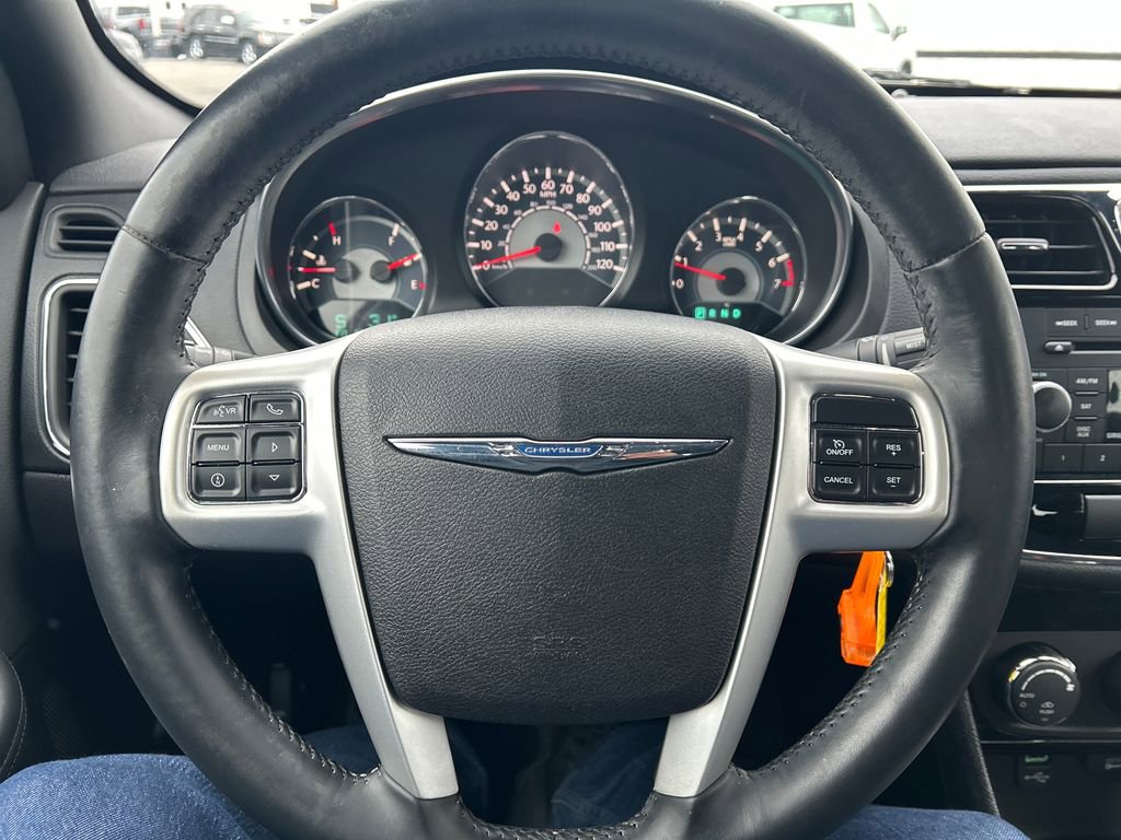 Used 2014 Chrysler 200 Touring image 14