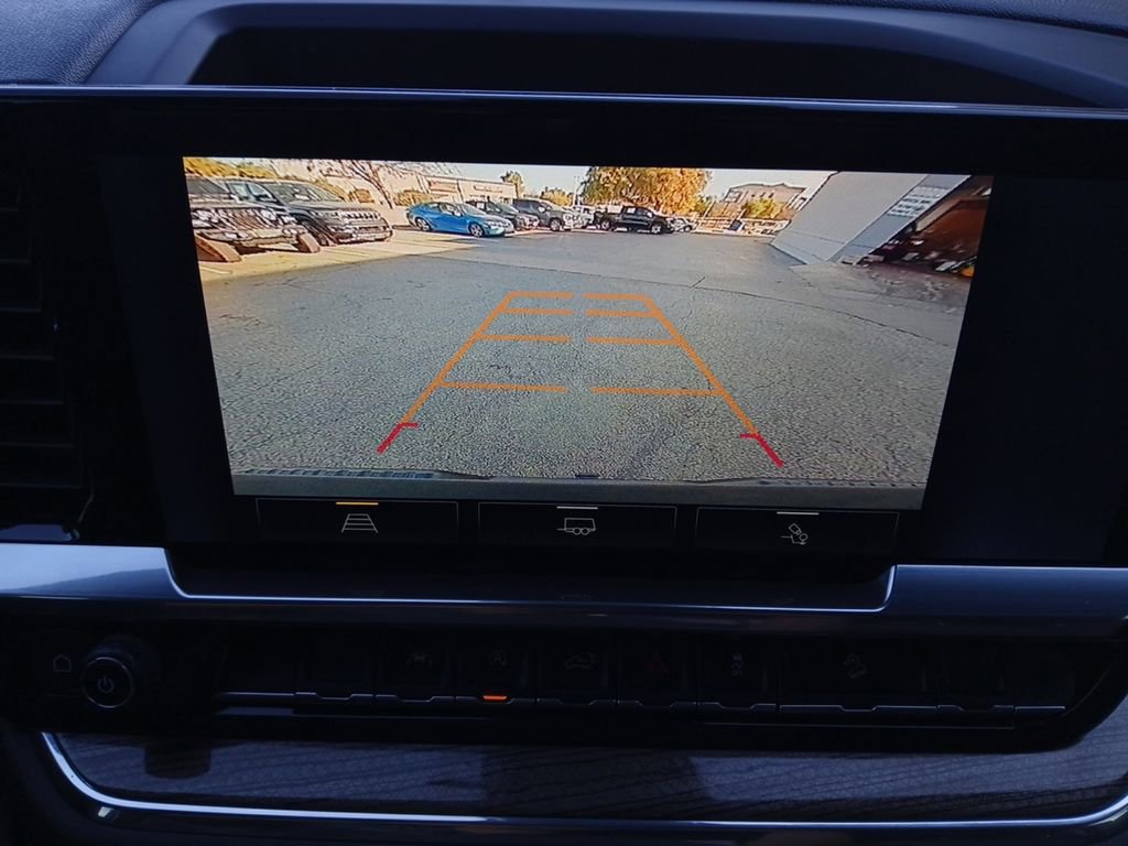 Used 2023 Chevrolet Silverado 1500 LT Trail Boss w/ Convenience Package II image 9