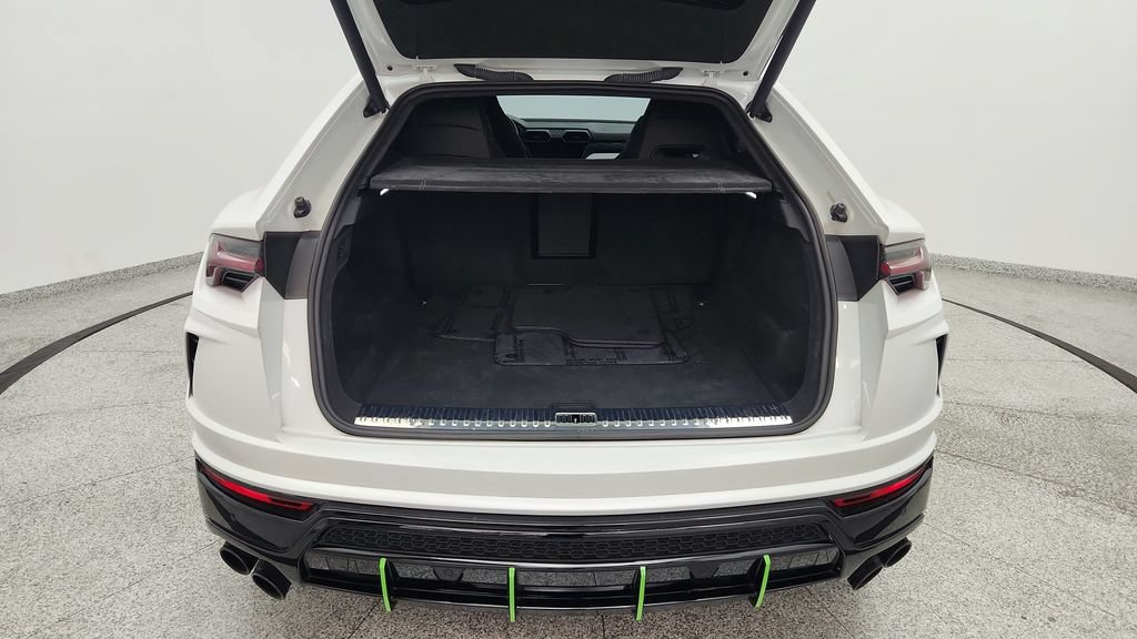Used 2020 Lamborghini Urus AWD/4WD image 24